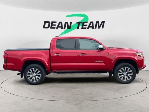 Used 2020 Toyota Tacoma Limited image 8