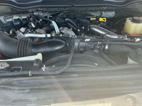Used 2019 Ford F250 Platinum w/ Platinum Ultimate Package AWD/4WD image 25