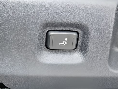 New 2025 Toyota Tundra Platinum AWD/4WD image 8