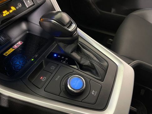 Used 2024 Toyota RAV4 XSE w/ Advanced Technology Package image 22