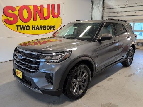 New 2026 Ford Explorer Active w/ Active Comfort Package image 1