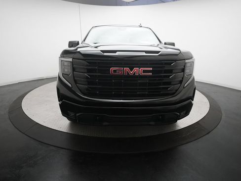 Used 2024 GMC Sierra 1500 Elevation w/ X31 Off-Road Package AWD/4WD image 11