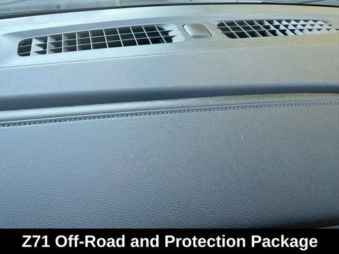 Used 2025 Chevrolet Silverado 2500 LT image 11