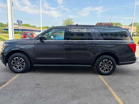 Used 2024 Ford Expedition Max XLT AWD/4WD image 32