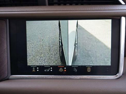 Used 2023 GMC Yukon Denali w/ Advanced Technology Package image 30