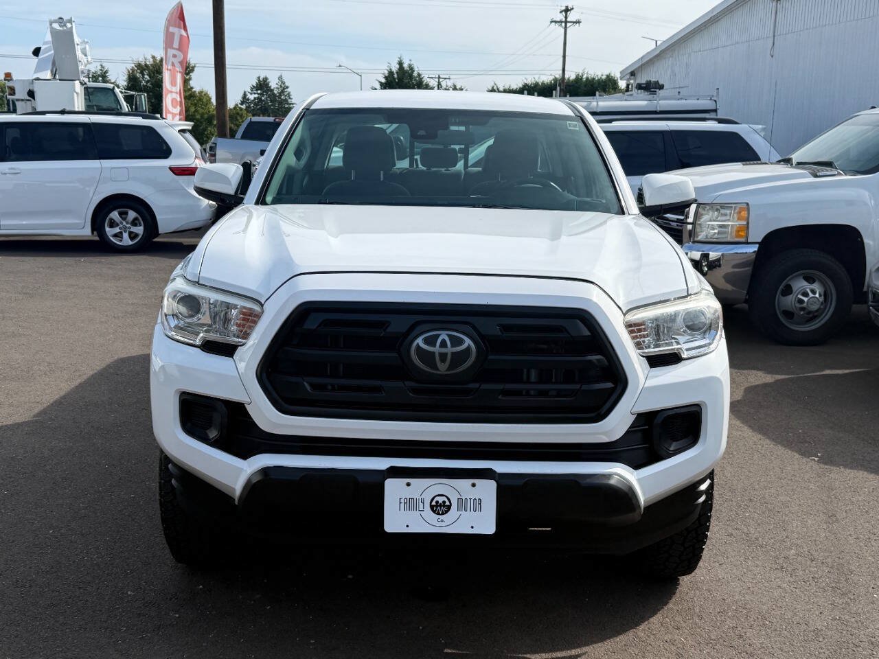 Used 2018 Toyota Tacoma SR w/ SR Convenience Package RWD image 4