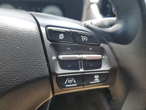 Used 2022 Hyundai Kona Limited FWD image 26
