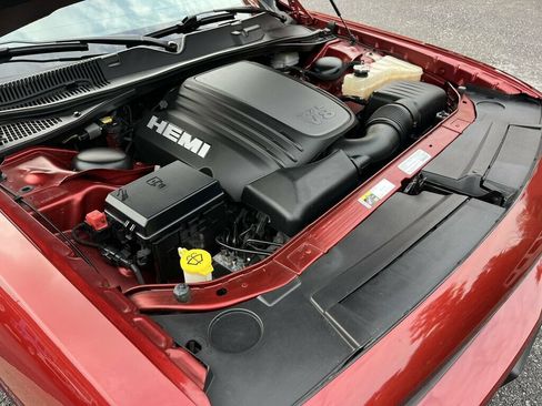 Used 2014 Dodge Challenger R/T RWD image 32