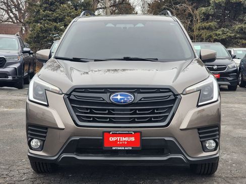 Used 2023 Subaru Forester Premium image 2