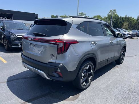 Used 2024 Kia Seltos EX AWD/4WD image 8