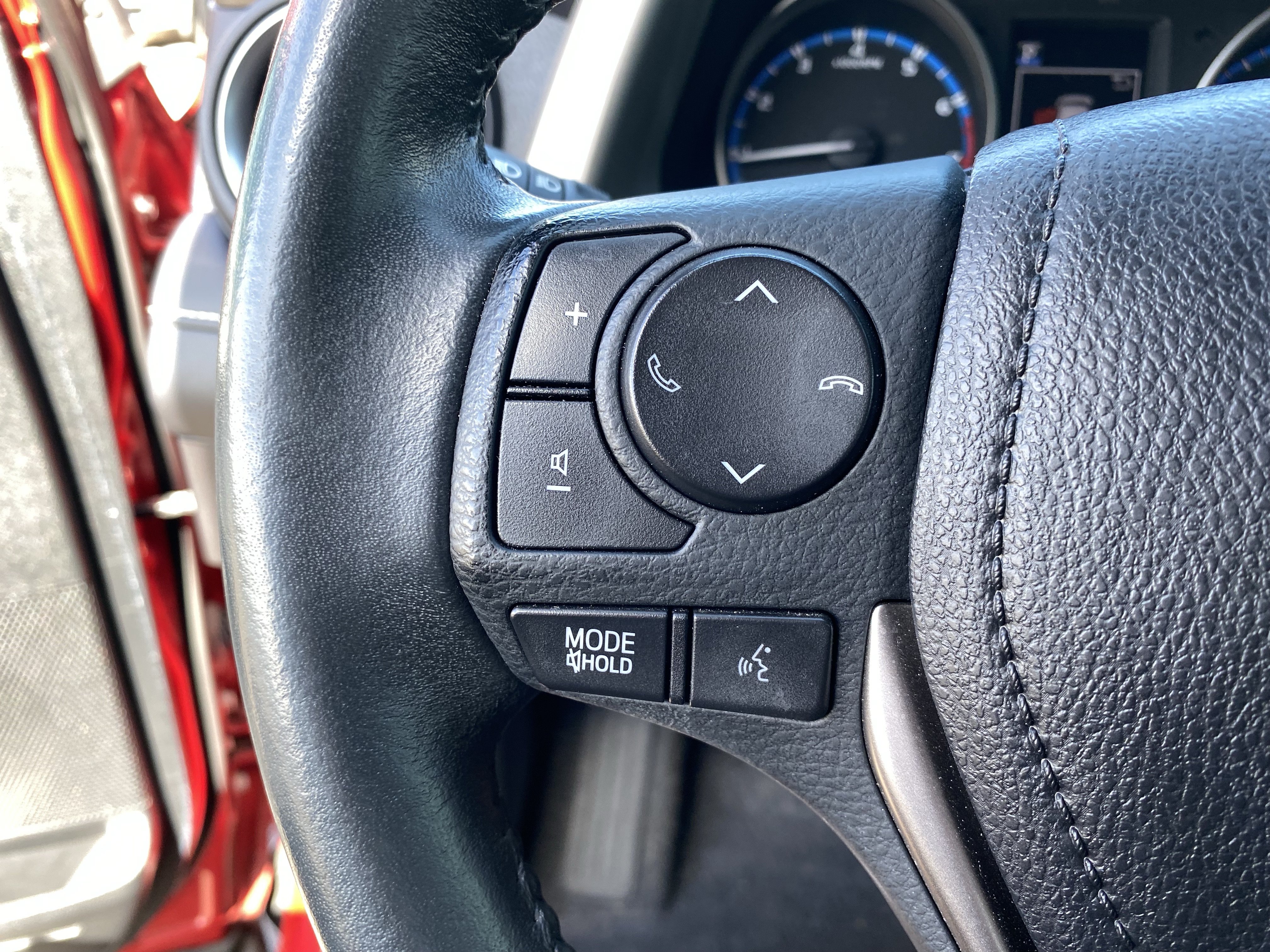 Used 2017 Toyota RAV4 XLE w/ Carpet Mat Package FWD image 28