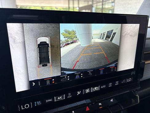 Certified 2025 GMC Hummer EV 3X AWD/4WD image 15