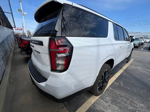 Used 2023 Chevrolet Suburban RST w/ Luxury Package image 4
