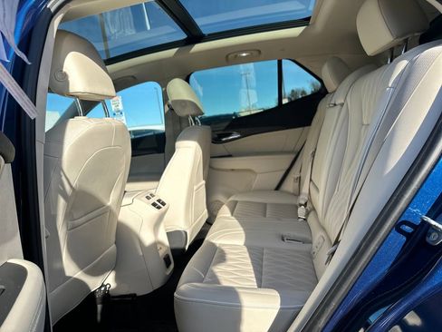 Used 2022 Buick Envision Avenir w/ Technology Package II image 15