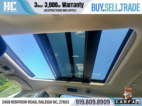 Used 2017 Chrysler Pacifica Limited FWD image 30