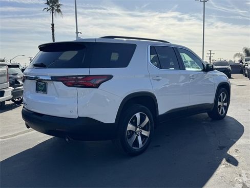 Certified 2023 Chevrolet Traverse LT w/ LT Premium Package image 4