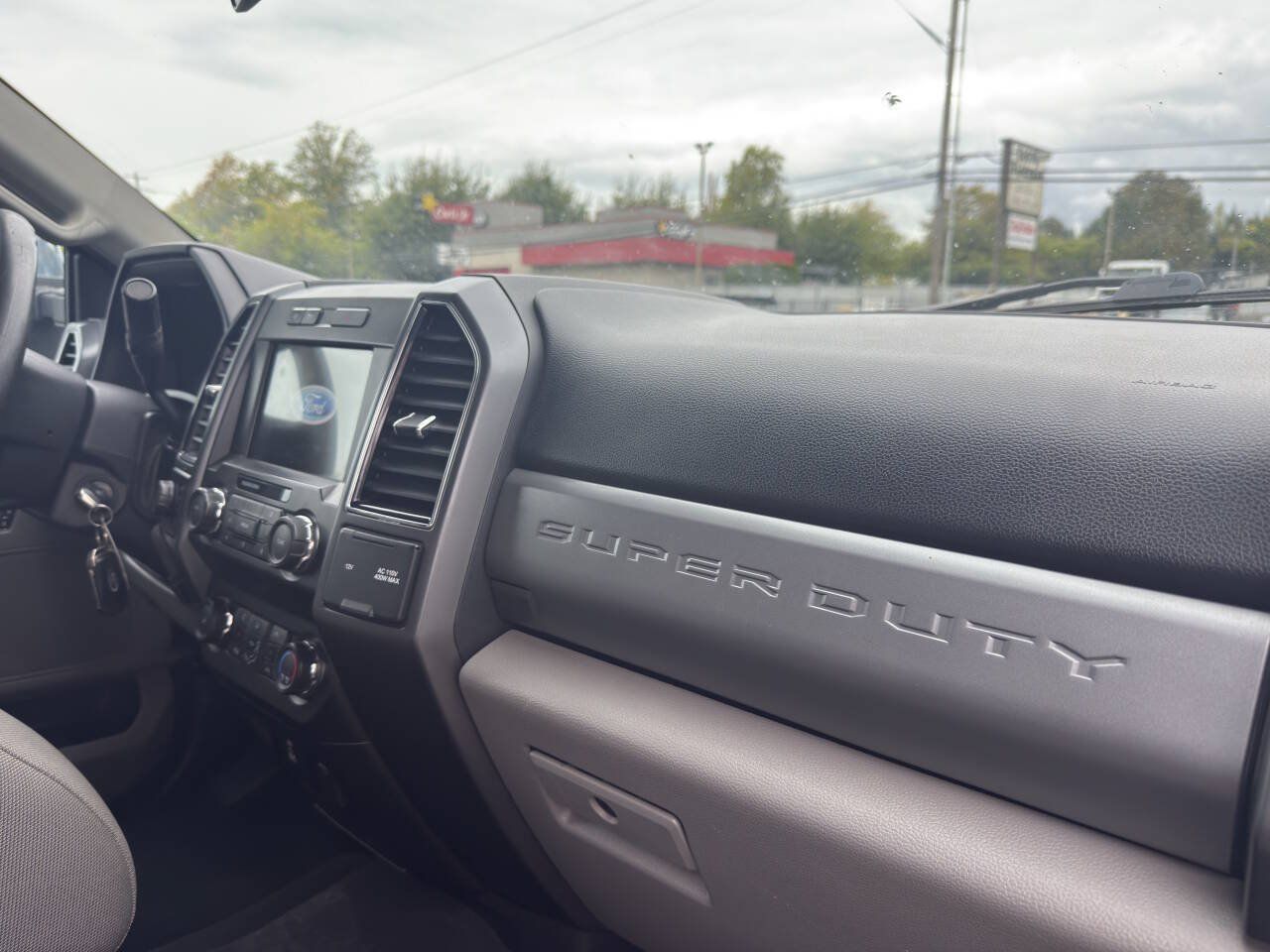 Used 2021 Ford F350 XLT w/ XLT Premium Package AWD/4WD image 12