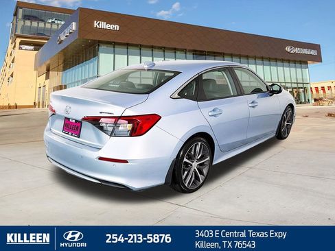 Used 2022 Honda Civic Touring image 8