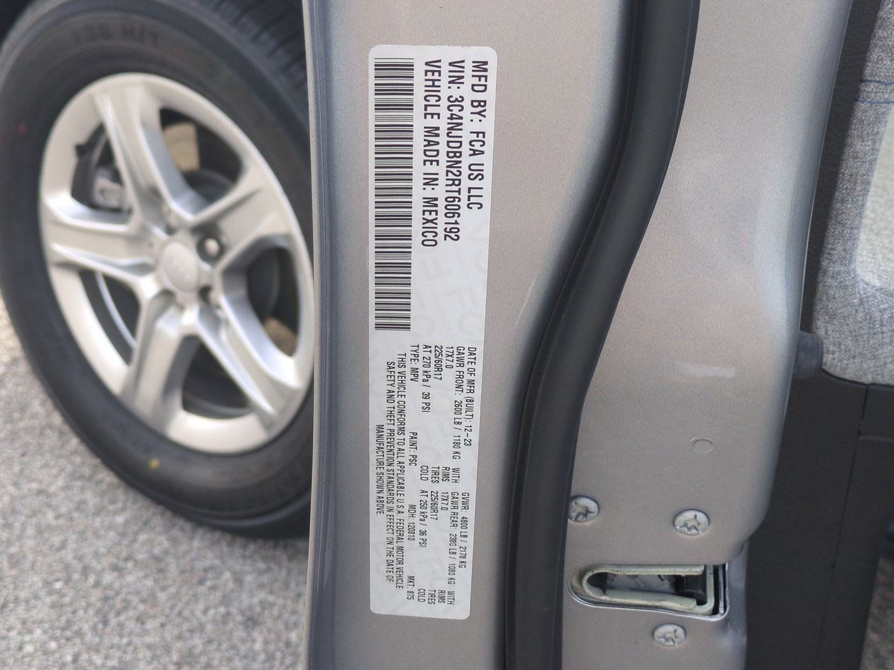 Used 2024 Jeep Compass Latitude AWD/4WD image 42