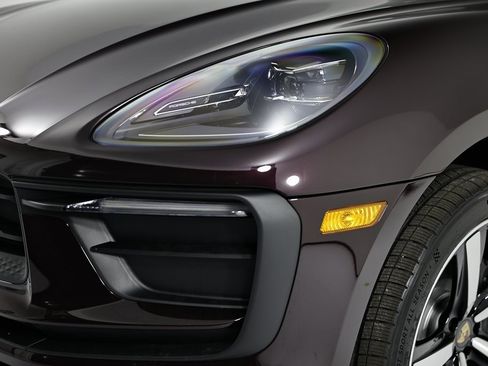 New 2026 Porsche Macan image 9