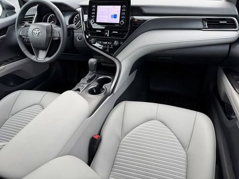 Certified 2024 Toyota Camry SE w/ Convenience Package image 34