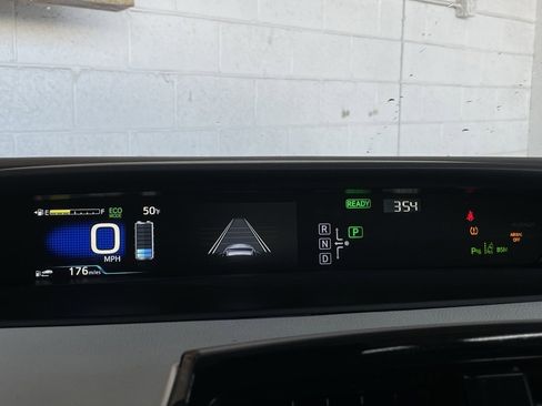 Used 2017 Toyota Prius Two image 36