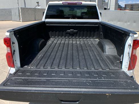 Used 2024 Chevrolet Silverado 2500 LT AWD/4WD image 23