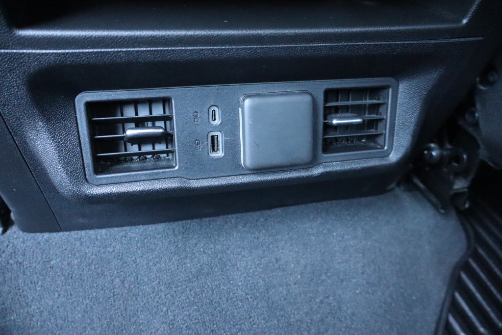 Used 2025 Chevrolet Silverado 1500 RST AWD/4WD image 16