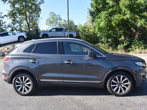Used 2019 Lincoln MKC Reserve AWD/4WD image 2