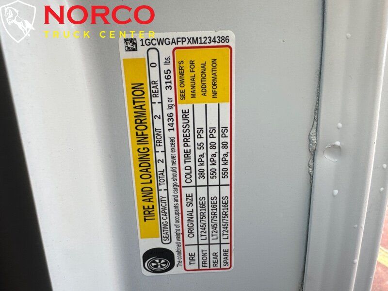 Used 2021 Chevrolet Express 2500 w/ Driver Convenience Package RWD image 21