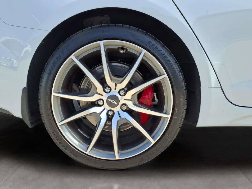 Used 2020 Genesis G70 3.3T w/ Elite Package RWD image 21