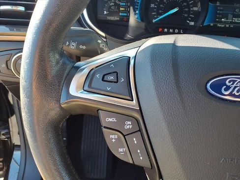 Used 2020 Ford Fusion SEL image 18