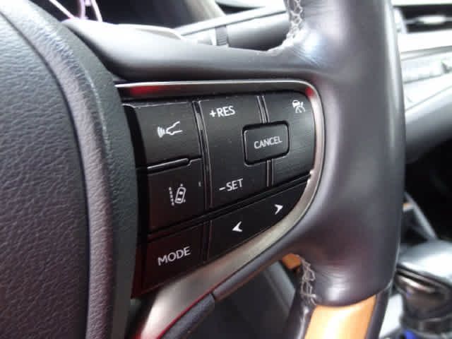 Used 2020 Lexus ES 300h w/ Accessory Package FWD image 18