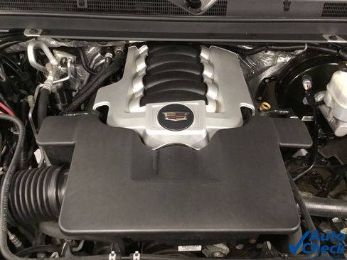 Used 2017 Cadillac Escalade Luxury image 42
