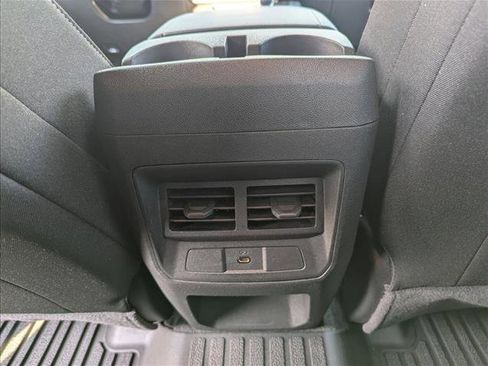 Used 2024 Chevrolet Colorado LT w/ LT Convenience Package image 19