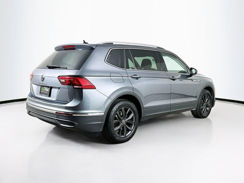 Used 2024 Volkswagen Tiguan SE image 9