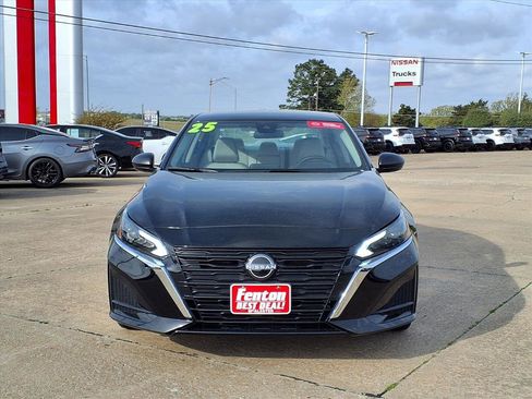 Certified 2025 Nissan Altima 2.5 SV image 19