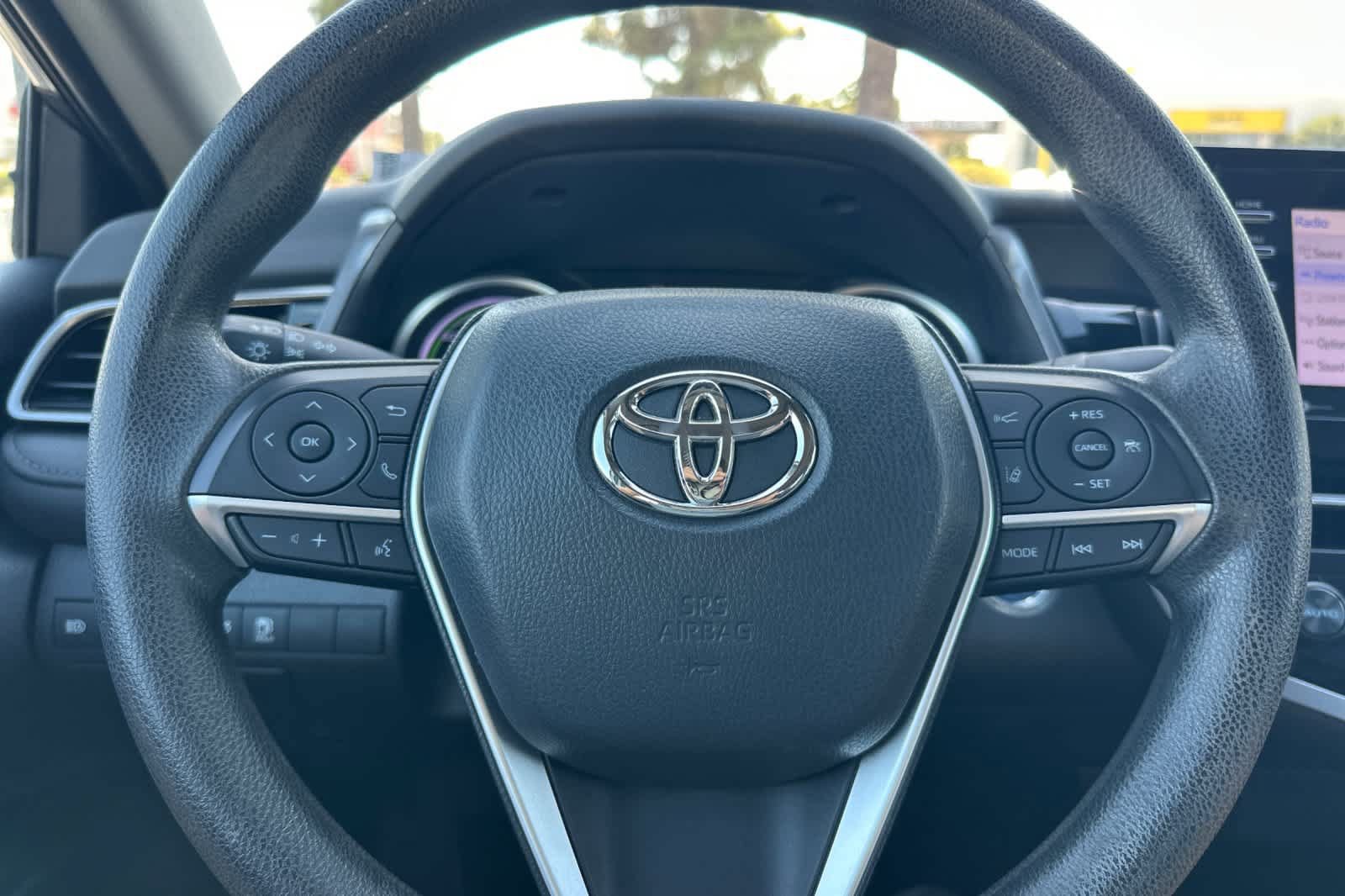 Used 2021 Toyota Camry LE FWD image 23