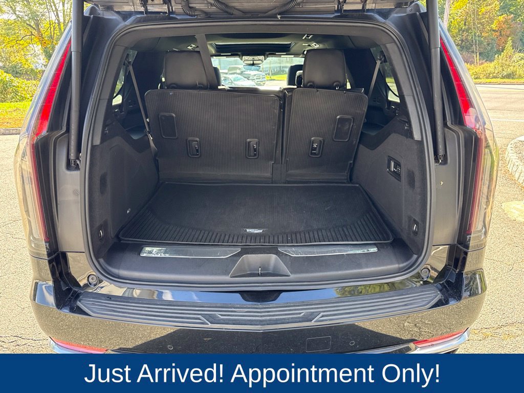 Used 2022 Cadillac Escalade ESV Premium Luxury AWD/4WD image 12