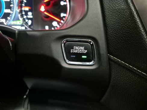 Used 2019 GMC Acadia Denali w/ Technology Package AWD/4WD image 18