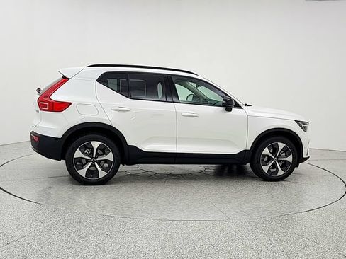 New 2026 Volvo XC40 B5 Plus w/ Protection Package Premier AWD/4WD image 4