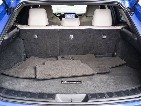 Used 2023 Lexus UX 250h image 31