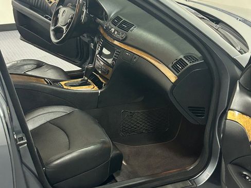 Used 2008 Mercedes-Benz E 63 AMG Sedan w/ Premium Pkg 2 image 11