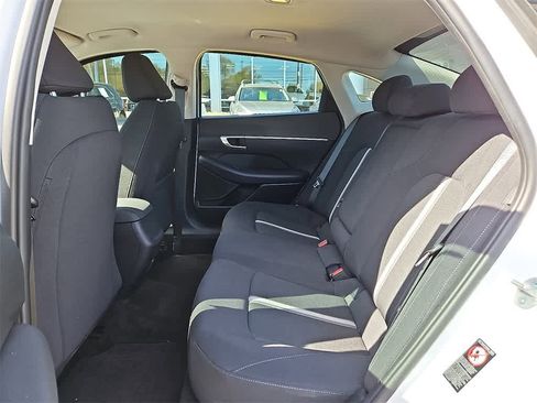 Used 2023 Hyundai Sonata SEL w/ Preferred Accessory Package image 10