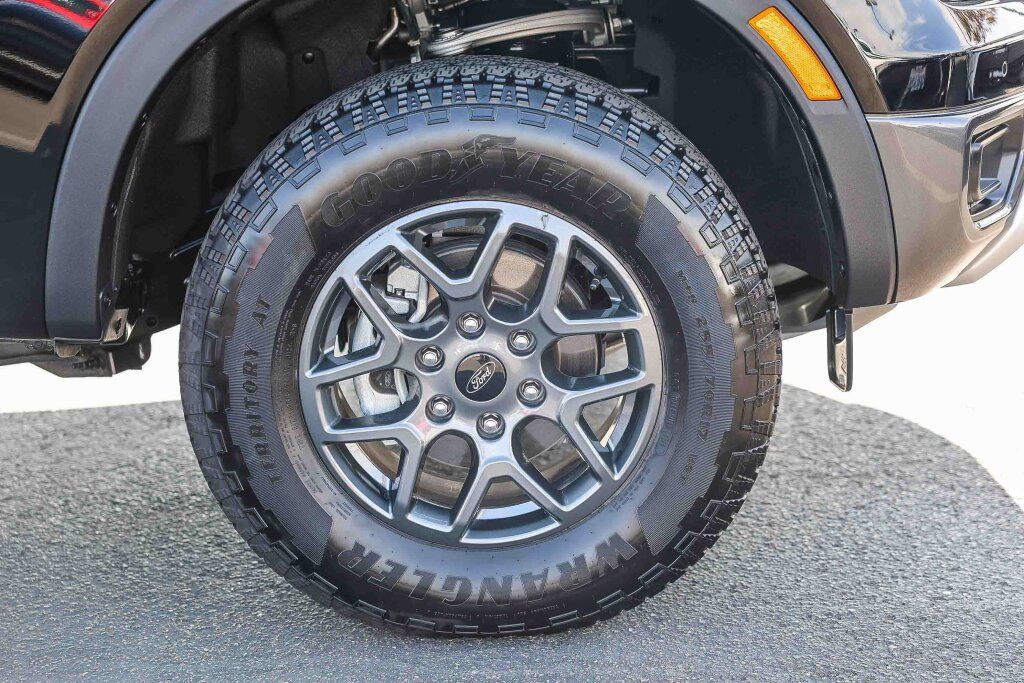 Used 2025 Ford Ranger XLT w/ Equipment Group 301A High AWD/4WD image 26