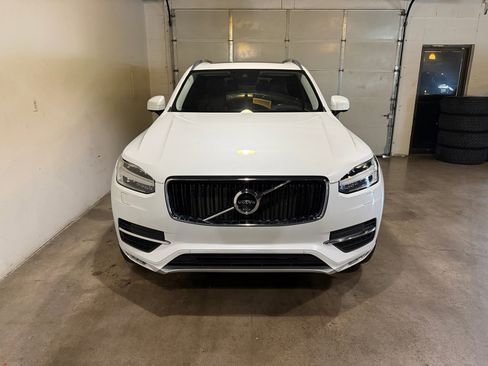 Used 2017 Volvo XC90 T6 Momentum w/ Vision Package image 4