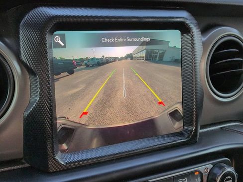 Used 2022 Jeep Gladiator Sport AWD/4WD image 21