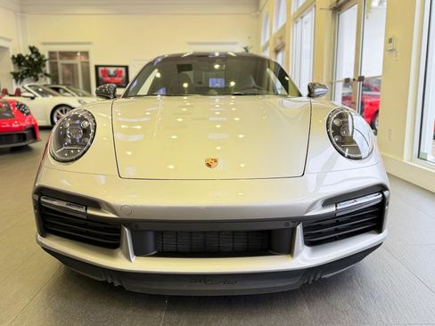 Used 2022 Porsche 911 Turbo image 6