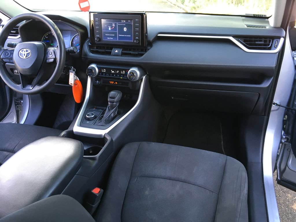 Used 2019 Toyota RAV4 LE w/ Carpet Mat Package AWD/4WD image 31
