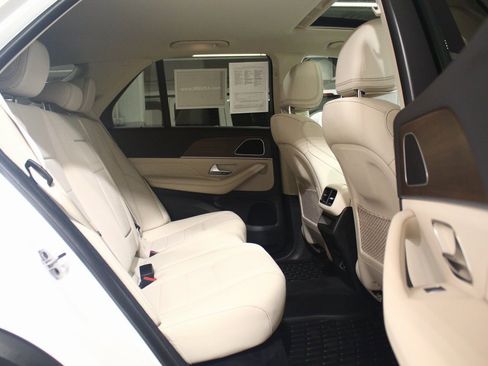 Used 2025 Mercedes-Benz GLE 350 4MATIC image 26